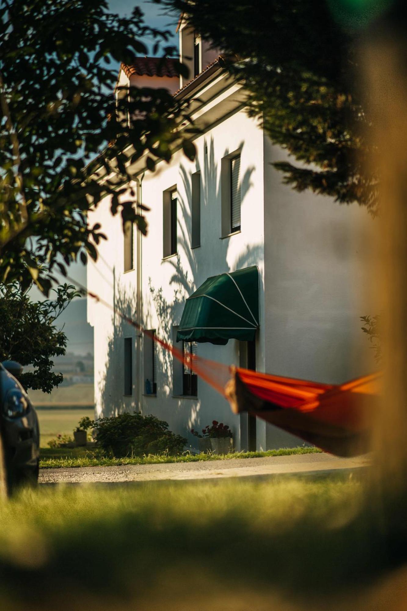 Liquid Surfhouse Hostel Langre  Εξωτερικό φωτογραφία